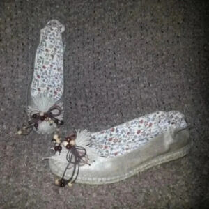 DAVID TYLER-Gold Fabric Espadrilles w/Pom Poms